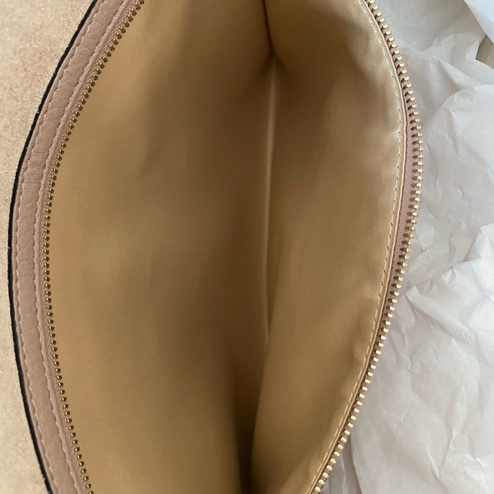 Valentino Garavani Rockstud Shopper. *Brand New* - Picture 15 of 16